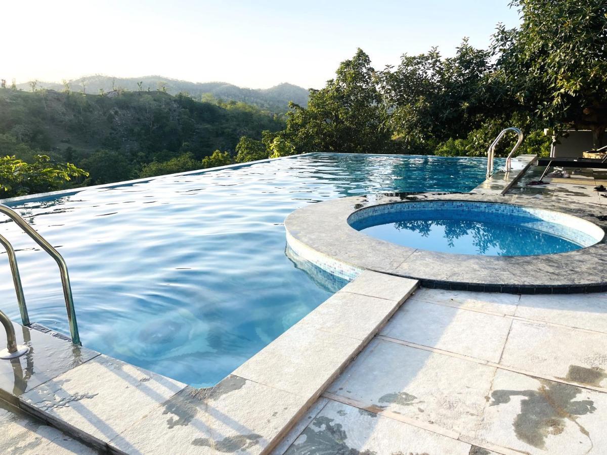 The Sky Imperial Pavoreal Jungle Resort Kumbhalgarh Dış mekan fotoğraf